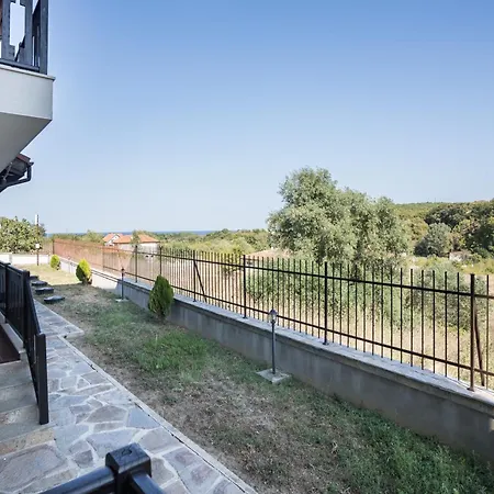Lägenhetshotell St George Apartcomplex Shkorpilovtsi