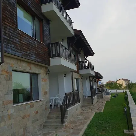 St George Apartcomplex * Shkorpilovtsi