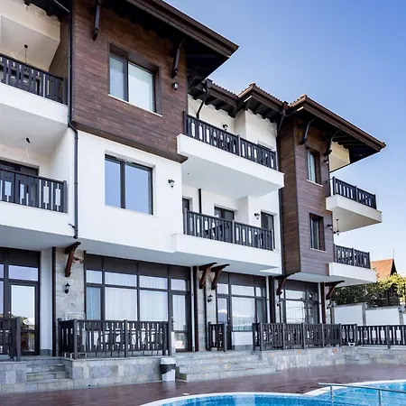 св. георги апарткомплекс 3*