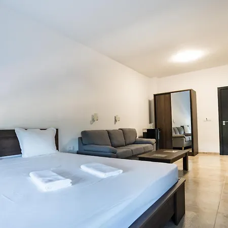 St George Apartcomplex * Shkorpilovtsi