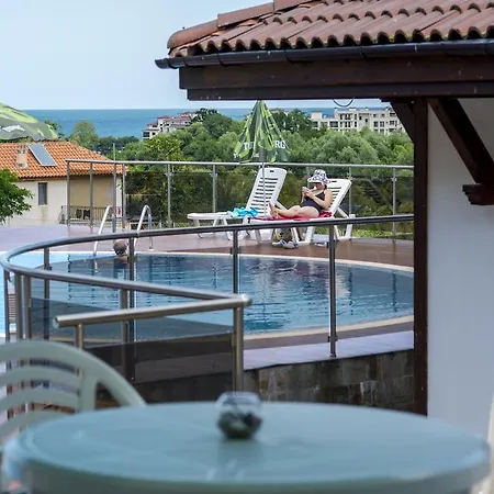 St George Apartcomplex Shkorpilovtsi