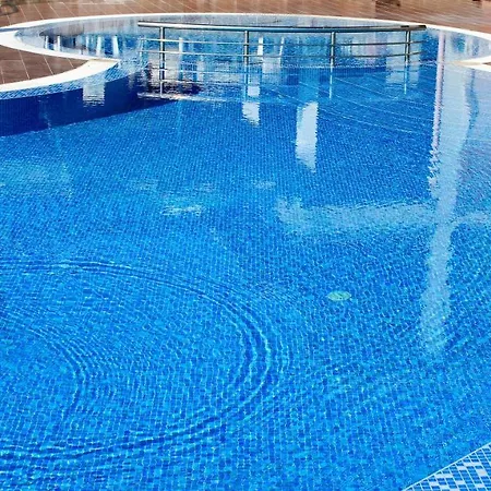 св. георги апарткомплекс 3*